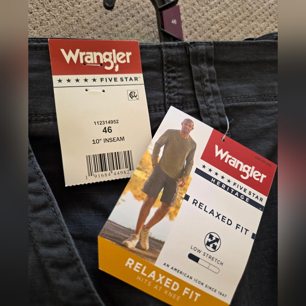 New Wrangler Men's 46 Stretch Cargo Shorts 10" inseam - Picture 12 of 12
